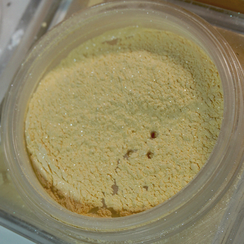 Sweet One Set and Glow Loose Setting Dusting Powder with Subtle Shimmer Banana Bliss