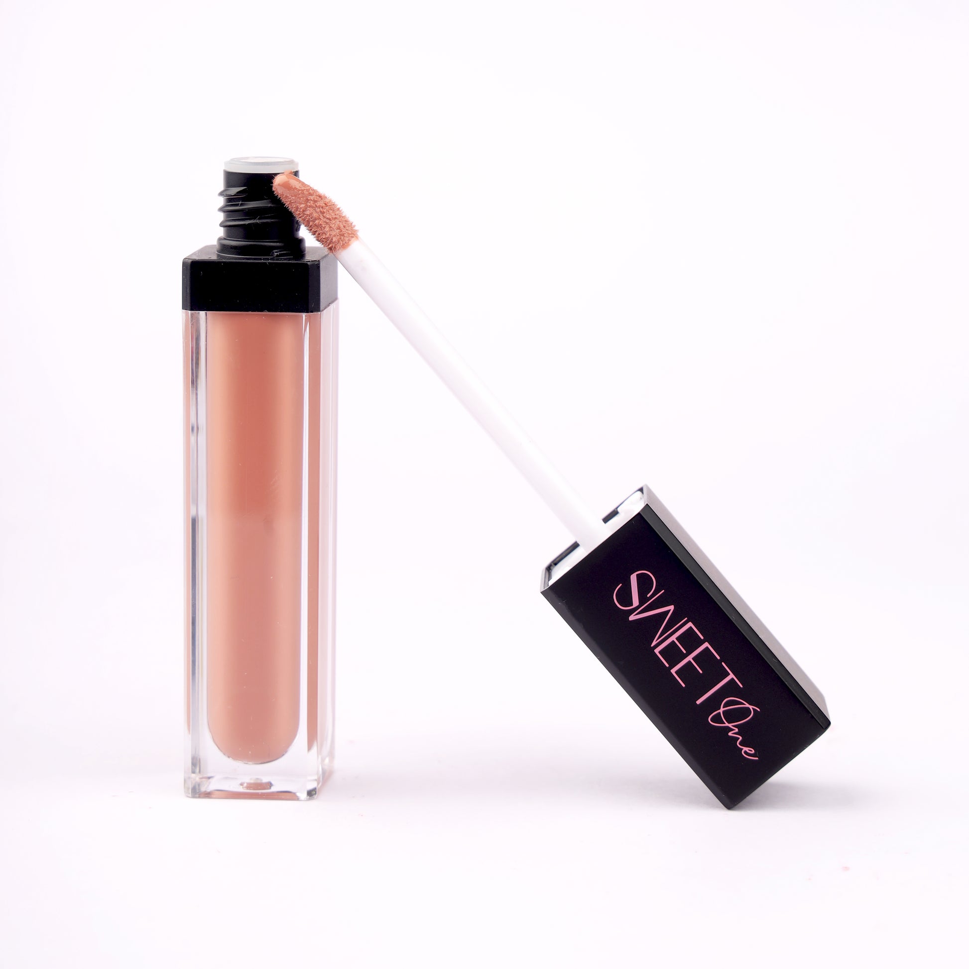 Sweet One Hydrating Lip Gloss Brown Sugar